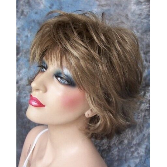 LEXY | Short Wig Golden Brown Light Blonde Choppy Layers Flipped Ends 