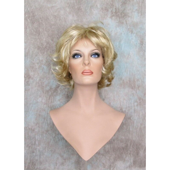 LEXY | Short Wig Golden Blonde Mix Choppy Layers Flipped Ends 