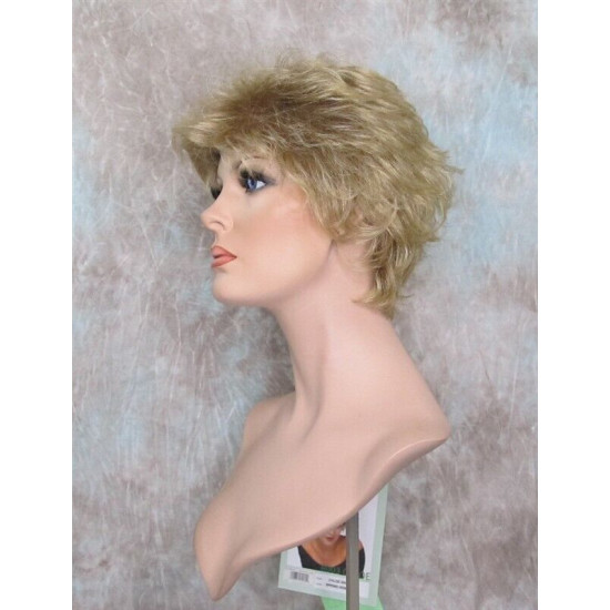 CHLOE | Medium Blonde Short Wig Stylish Cut Sleek Edges Euronext 