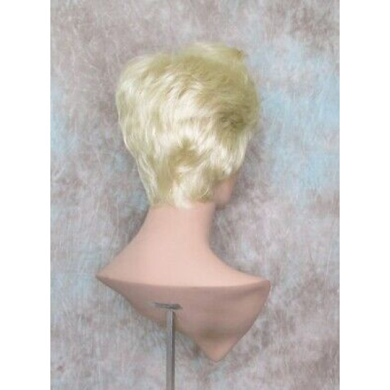 WENDY | Light Blonde Short Wig Sexy Wispy Layers Tapered Back 